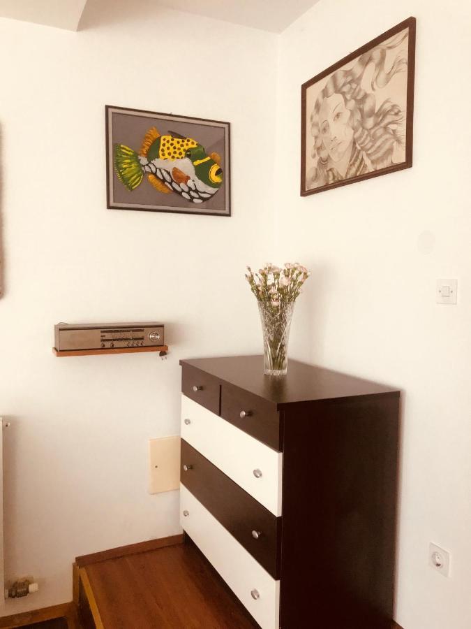 B. Ela Rooms Porec Bagian luar foto