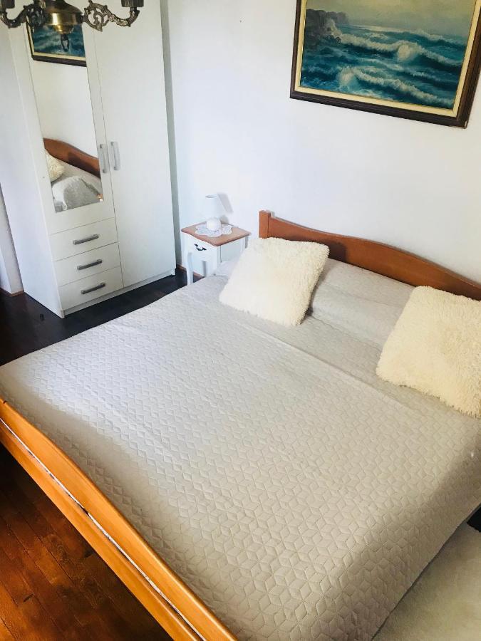 B. Ela Rooms Porec Bagian luar foto