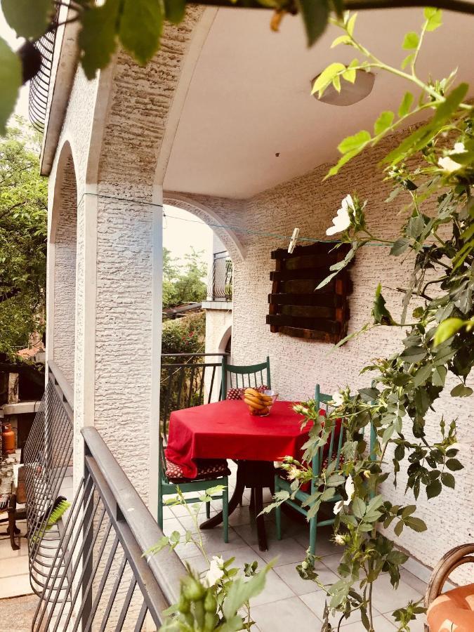 B. Ela Rooms Porec Bagian luar foto