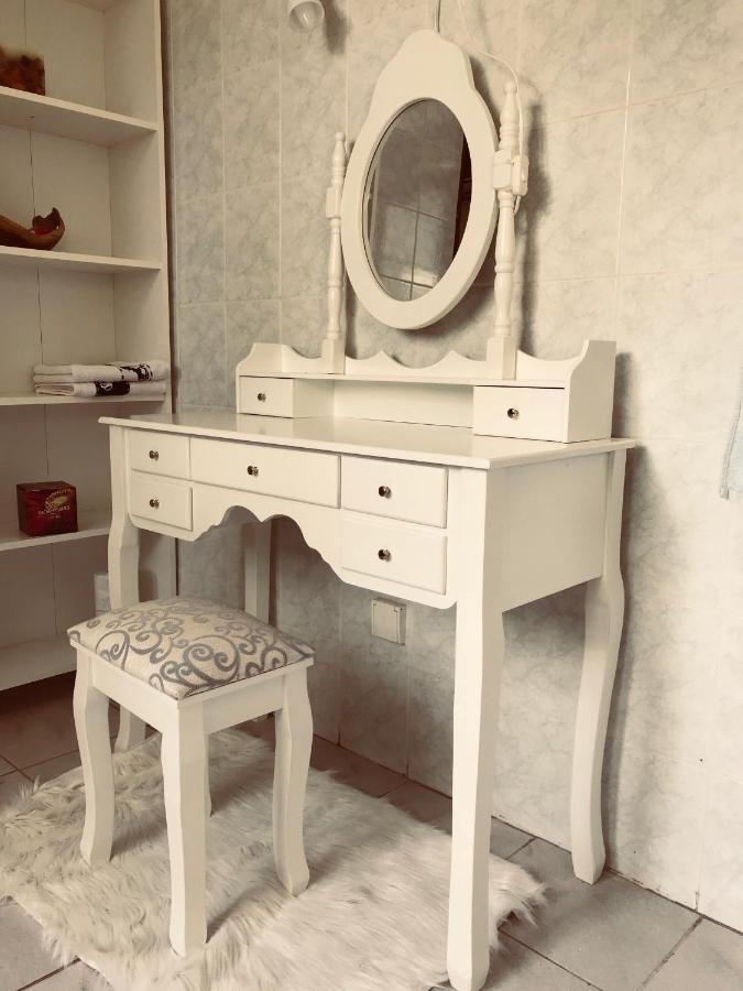 B. Ela Rooms Porec Bagian luar foto